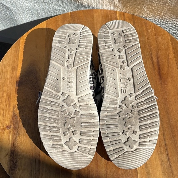 Hey Dude Women’s Wendy Woven Slip On Cheetah Grey Size 7 - Picture 8 of 9